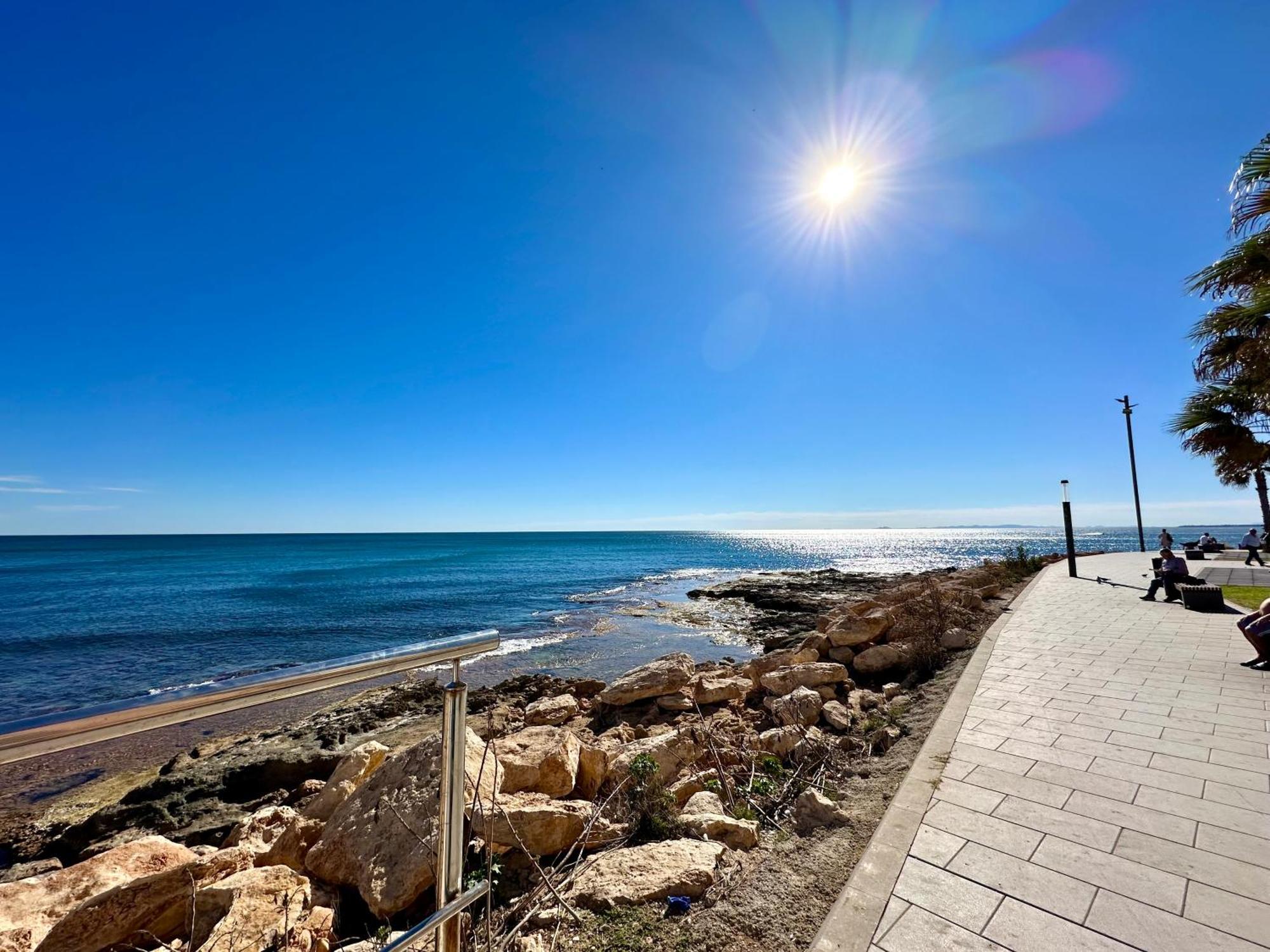 Modern Apartment On Playa Del Cura Torrevieja Exterior photo